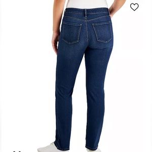 Charter Club Lexington Tummy Control Straight Leg Jens